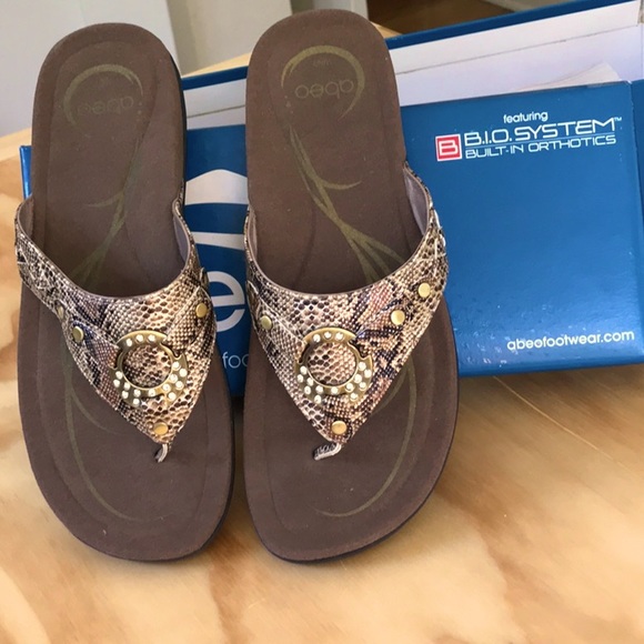 ABEO Sandals Sunrise Snake Print Size 9 Like New - Picture 2 of 16